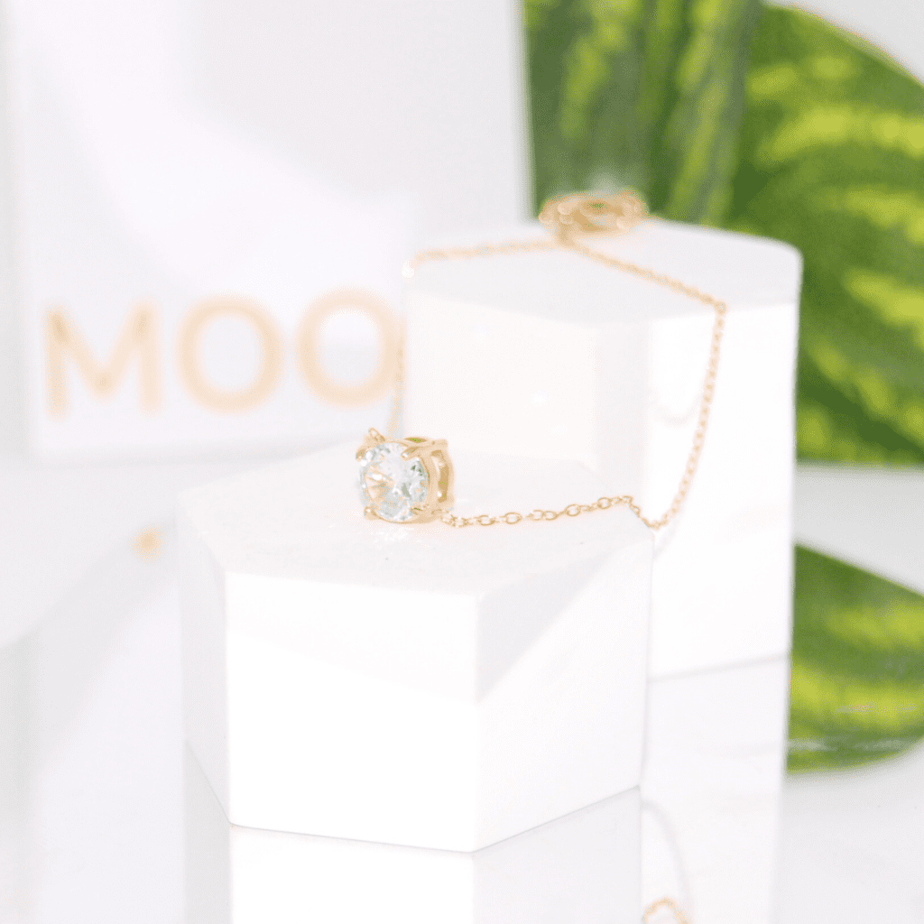 Pulseira MOOD dourada com pedra brilhante